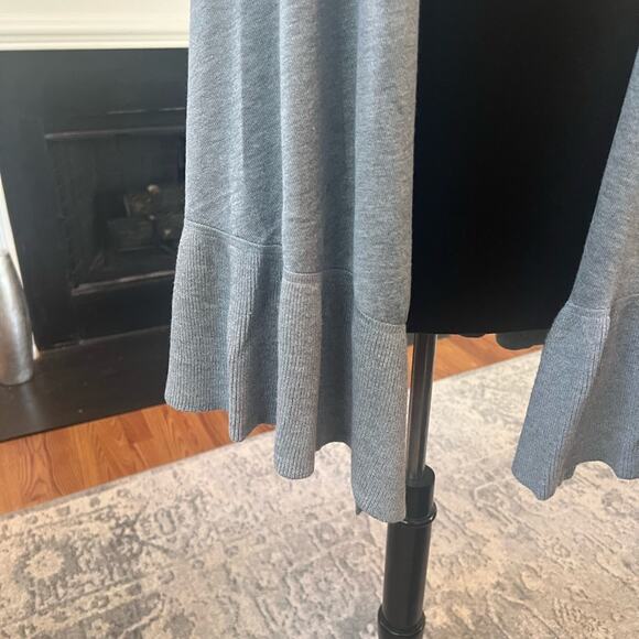 The Limited Collection Women’s gray open Sweater - Picture 3 of 4